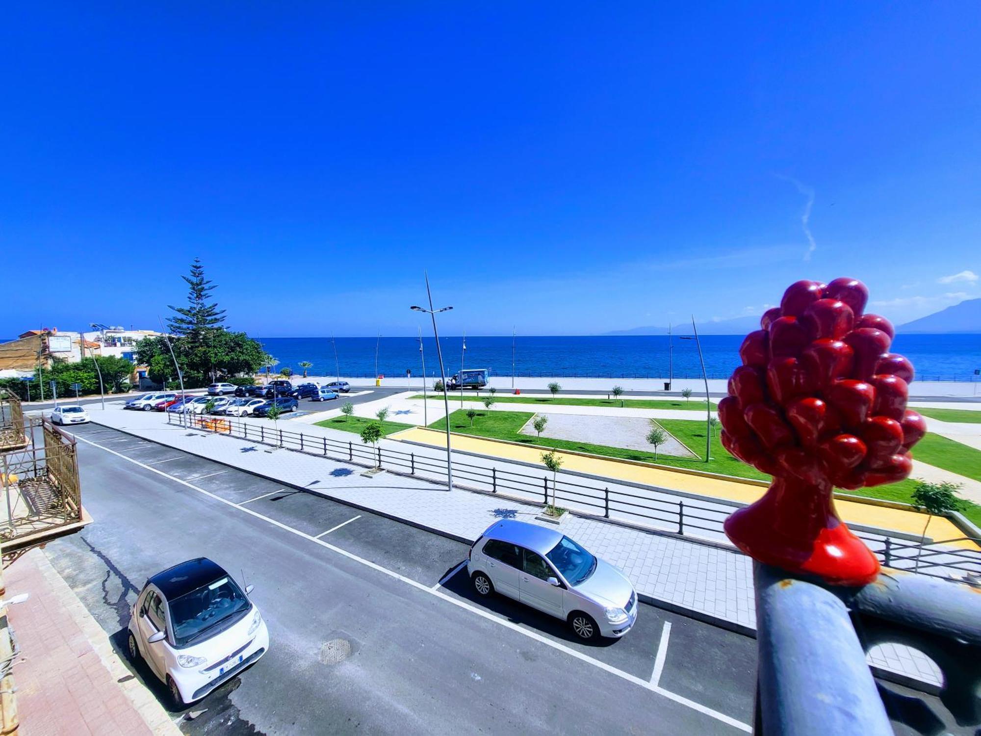 Seafront House Gabbiano Azzurro Apartment Santa Flavia Exterior photo